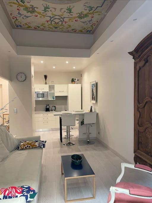 Luxury Apartment In The Heart Of Old Town Nice. Extérieur photo